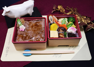 すきやき二段重 伊勢重吟撰黒毛和牛ロース